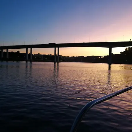 Bed & Breakfast Yacht - Douro Charter