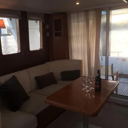 Yacht - Douro Charter Bed & Breakfast Porto