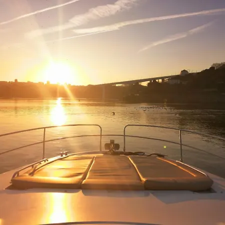 Bed & Breakfast Yacht - Douro Charter