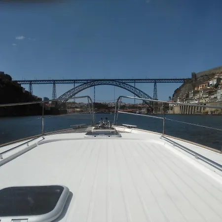 Bed & Breakfast Yacht - Douro Charter