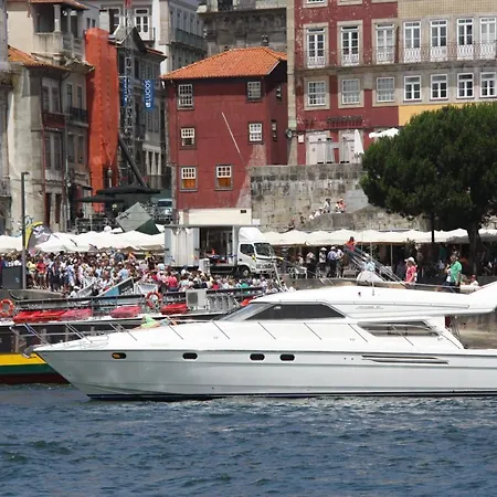 Yacht - Douro Charter Bed & Breakfast