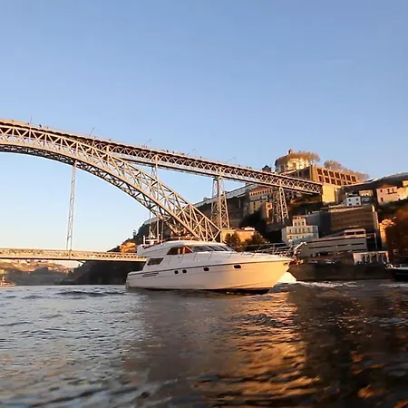 Yacht - Douro Charter 3* Порту
