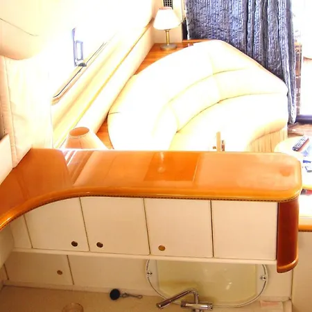 Yacht - Douro Charter Отель типа 